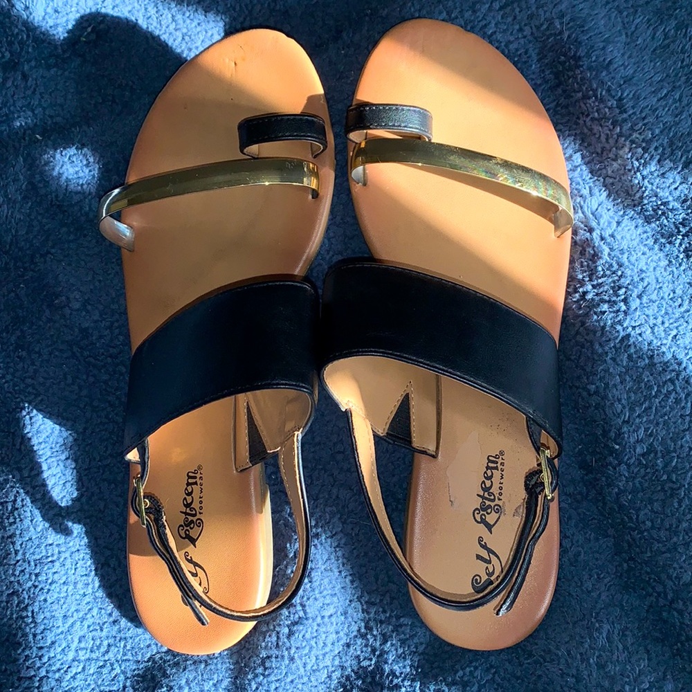 Size 8 Black and Gold Sandals